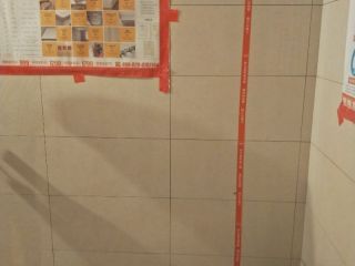 厨房、卫生间墙砖施作