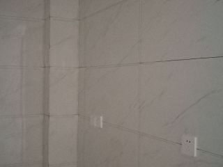 厨房、卫生间墙砖施作