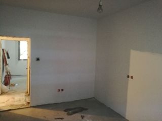 墙、顶面腻子批嵌