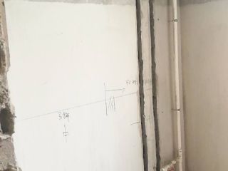 水、电管开槽施作