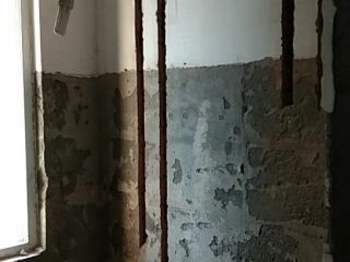 水、电管开槽施作