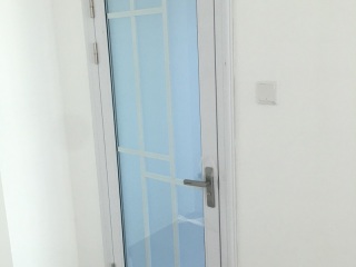 成品门及墙纸铺贴