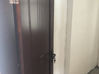 成品门及墙纸铺贴