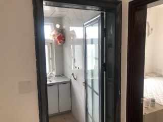 成品门及墙纸铺贴