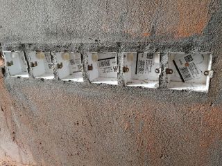 水、电管开槽施作