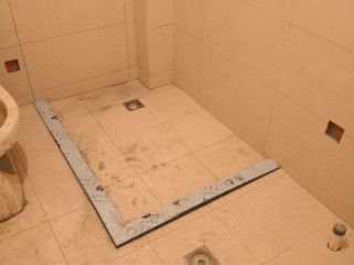 地砖铺贴及地面找平施作