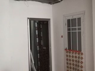 成品门及墙纸铺贴