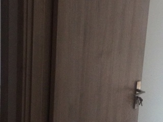 套装门、踢脚线安装