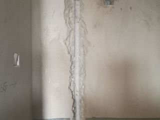 水、电管开槽施作