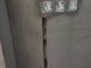 水、电管开槽施工