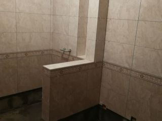 厨房、卫生间墙砖施作