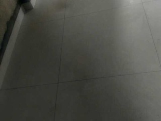 地砖铺贴及地面找平施作