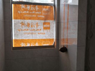 厨房、卫生间墙砖施作