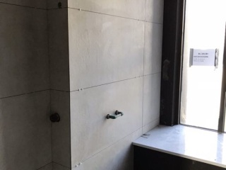 厨房、卫生间墙砖施作