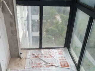 地砖铺贴及地面找平施作