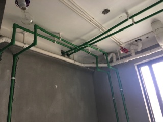水、电管开槽施工