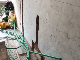 水、电管开槽施作