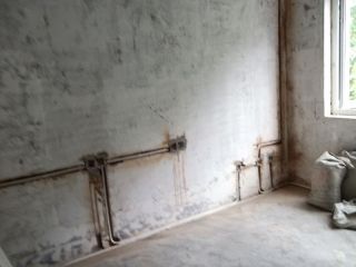 水、电管开槽施作