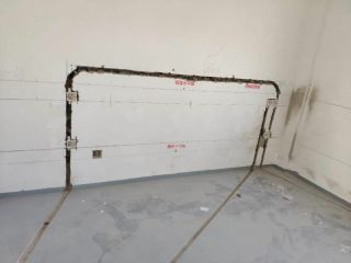 水、电管开槽施作