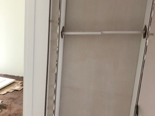 套装门、踢脚线安装