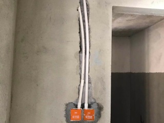 强、弱电布管穿线