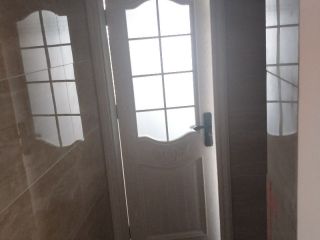 成品门及墙纸铺贴