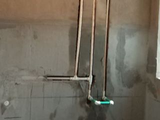 强、弱电路穿线施作