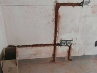 水、电管开槽施作