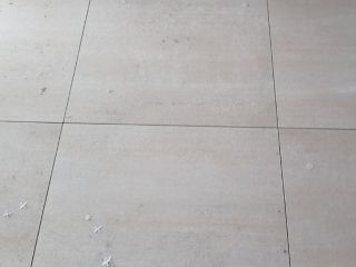 地砖铺贴及地面找平施作