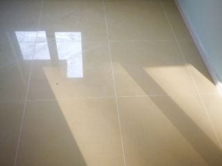 套装门、踢脚线安装