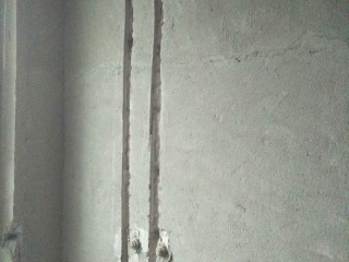 水、电管开槽施作