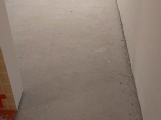 地砖铺贴及地面找平施作