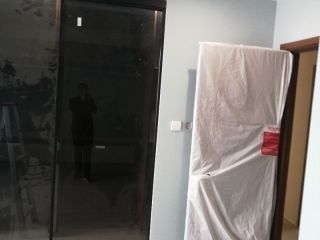 成品门及墙纸铺贴