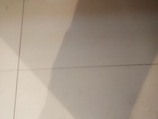 地砖铺贴及地面找平施作