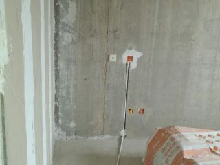 水、电管开槽施作