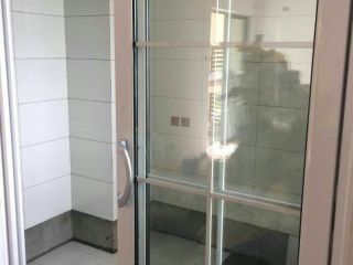 套装门、踢脚线安装