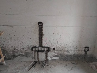 水、电管开槽施作