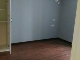 成品门及墙纸铺贴