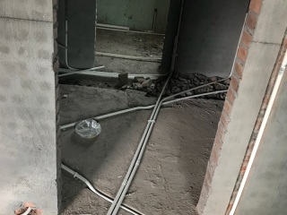 水、电管开槽施工