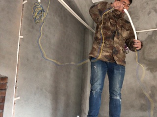 强、弱电布管，穿线施作