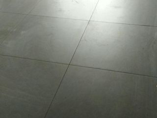 地砖铺贴及地面找平施作