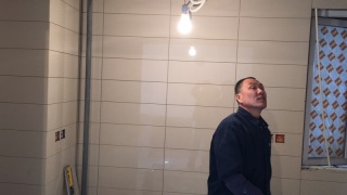 厨房、卫生间墙砖施作