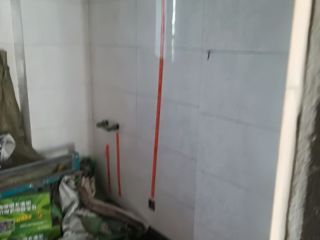 厨房、卫生间墙砖施作