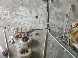 强、弱电路穿线施作