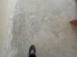 地砖铺贴及地面找平施作
