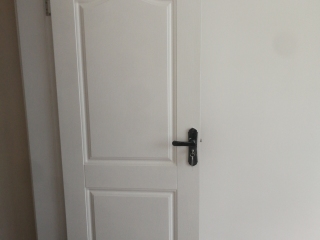 成品门及墙纸铺贴
