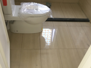 地砖铺贴及地面找平施作