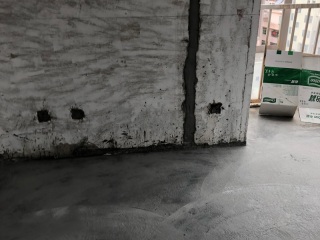 地砖铺贴及地面找平施作