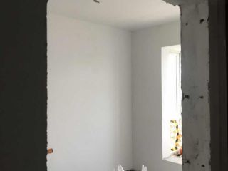 墙、顶面腻子批嵌