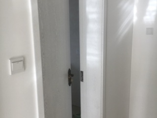 成品门及墙纸铺贴